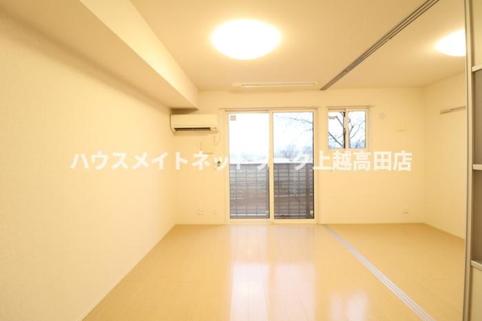 居室・リビング　ＬＤＫ（参考106室内写真・現況優先）