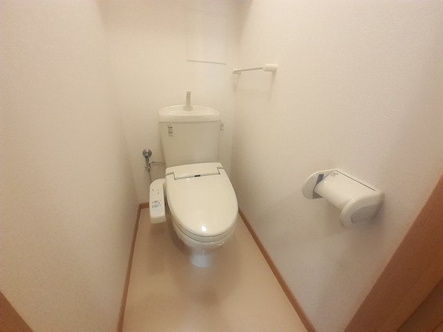トイレ　トイレもきれいです