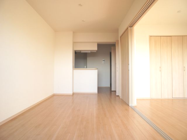 居室・リビング　会話をしながらお料理できる対面キッチンです♪