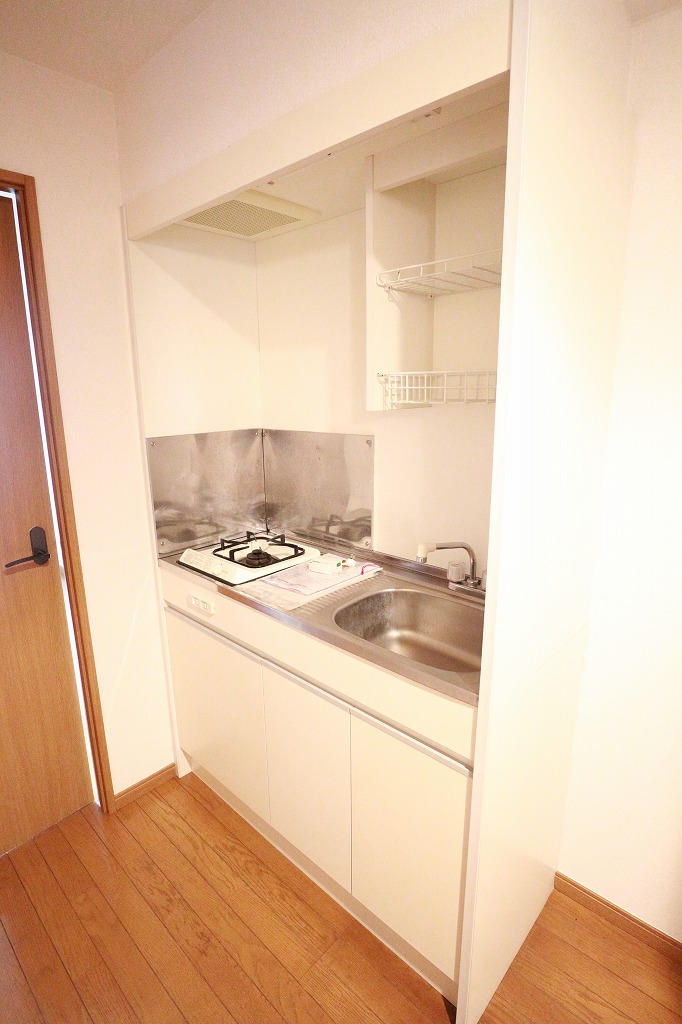 キッチン　コンロ付のキッチンです。