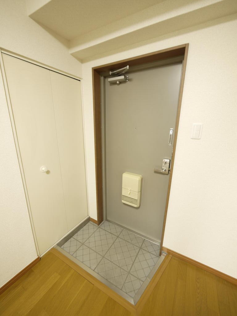 ビラヤワタの玄関写真