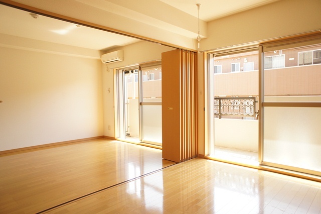 居室・リビング　図面と現状に相違がある場合には現状を優先