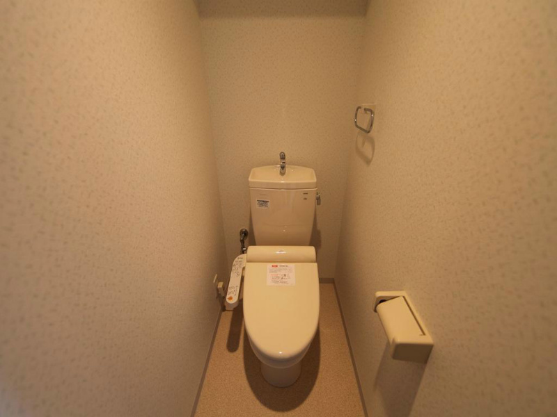 トイレ　温水洗浄暖房便座付トイレ