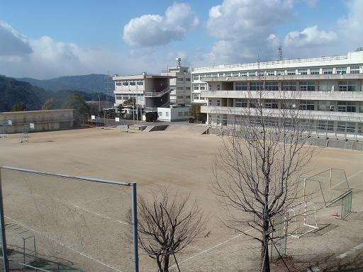 中学校　広島市立戸坂中学校（中学校）まで1141m