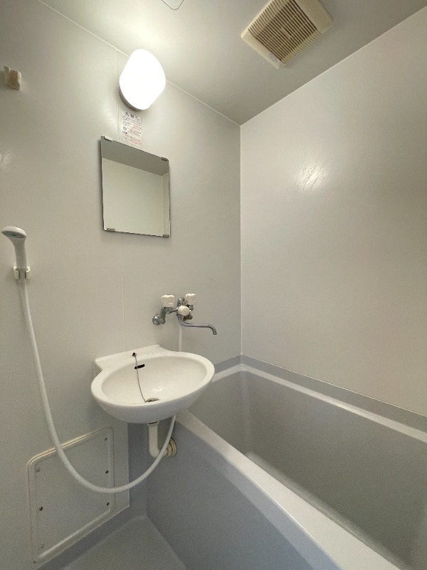 バス・シャワールーム　同型イメージ