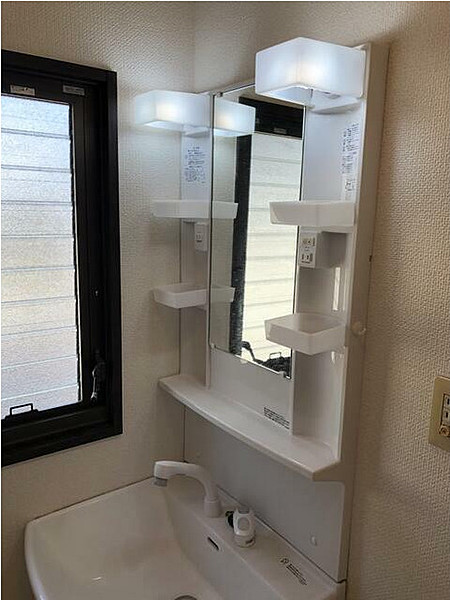 洗面設備　朝の身支度には欠かせない独立洗面化粧台