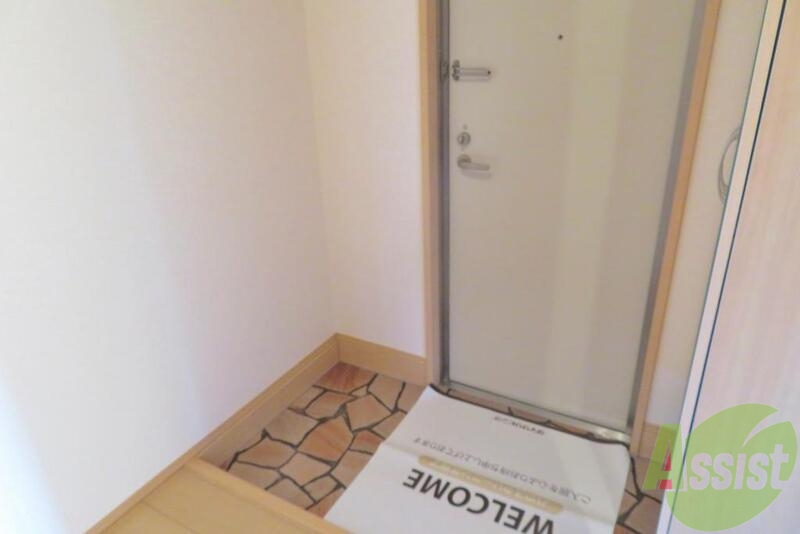 玄関　玄関のタイルがとてもかわいいですね。