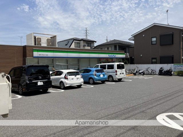 コンビニ　ファミリーマート稲毛小仲台九丁目店（コンビニ）まで745m
