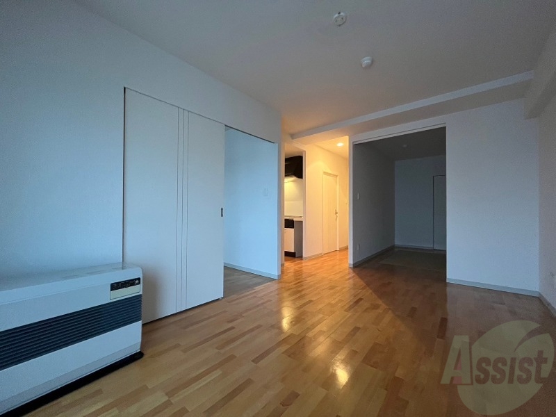 居室・リビング　広くてきれいなリビングです！快適に過ごせそうですね。