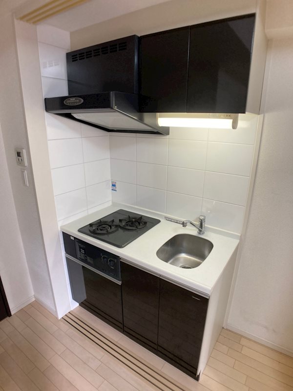 キッチン　コンパクトなキッチンで掃除もラクラク