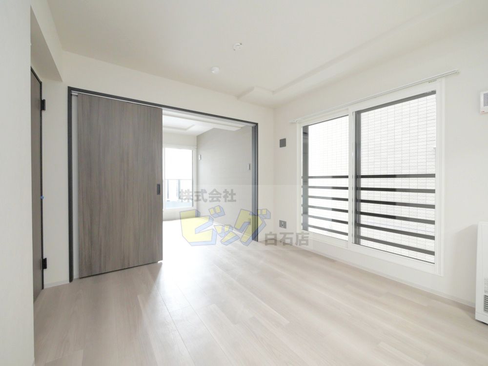 居室・リビング　使いやすい広々としたリビングです♪