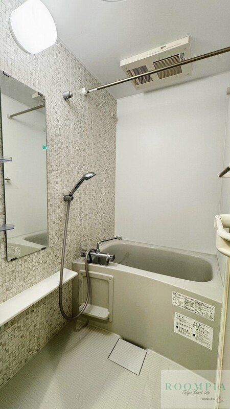 バス・シャワールーム　バス