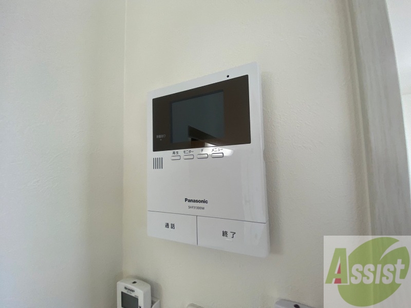 セキュリティ　ＴＶモニター付インターホンです。来客者の顔が見えるので安心！