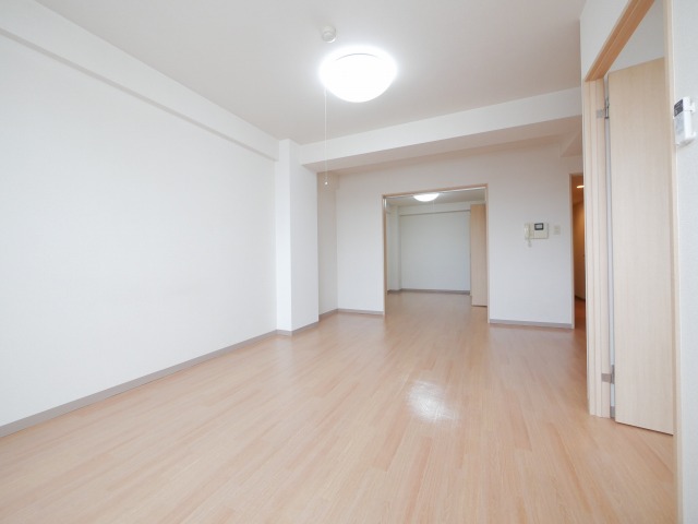 居室・リビング　別号室の写真です