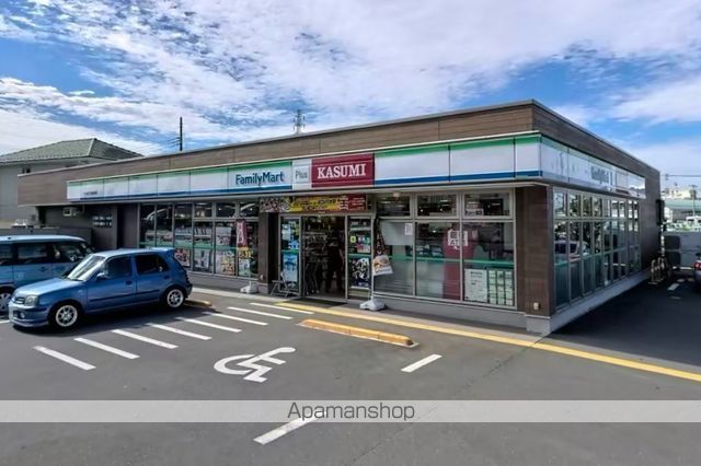 コンビニ　ファミリーマートプラスカスミ八潮大原店（コンビニ）まで496m