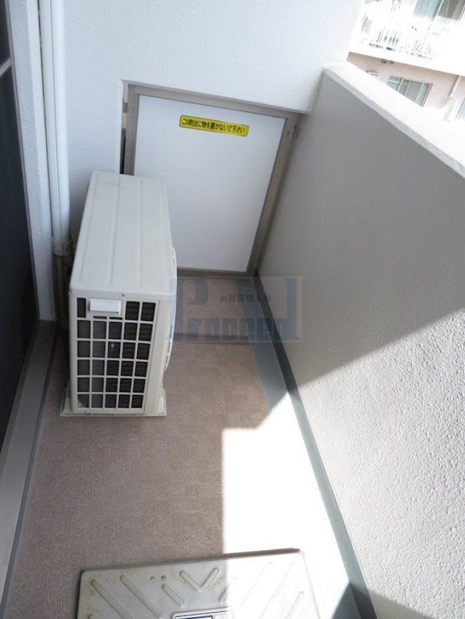 バルコニー　明るいバルコニー！