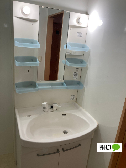 洗面設備　洗髪洗面化粧台