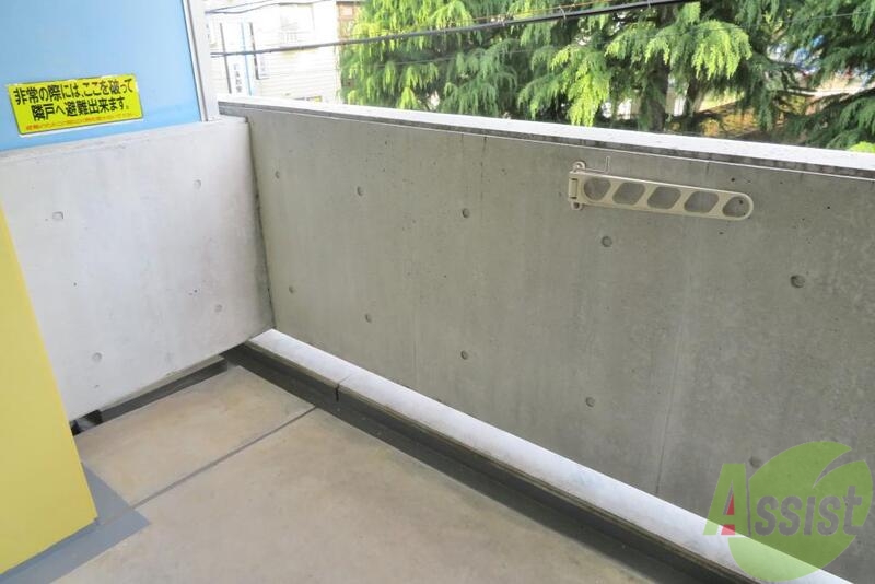 バルコニー　バルコニーも広く洗濯物も干しやすい。