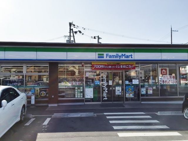 コンビニ　ファミリーマート 岸和田上松町店（コンビニ）まで400m