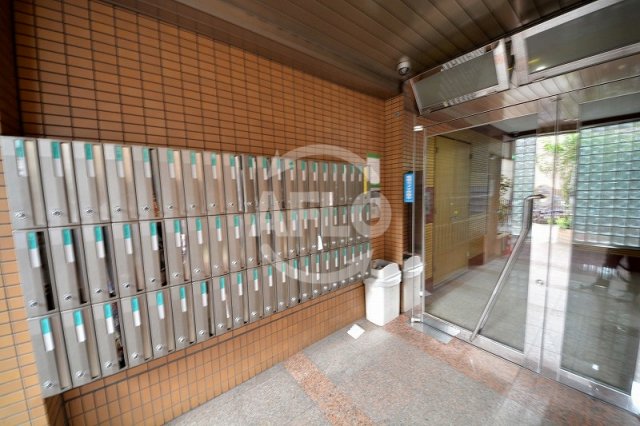 エントランス　エムロード玉造　エントランス