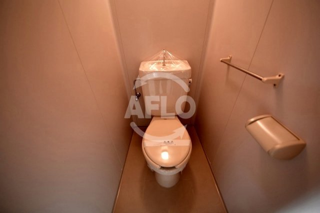 トイレ　エムロード玉造　トイレ