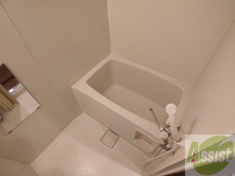 バス・シャワールーム　お風呂になります！一日の疲れを癒してくださいね。