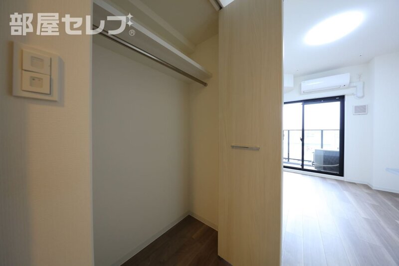 収納　１２０３号室写真