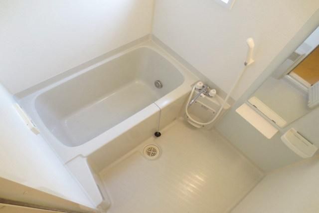 バス・シャワールーム　追い焚き完備