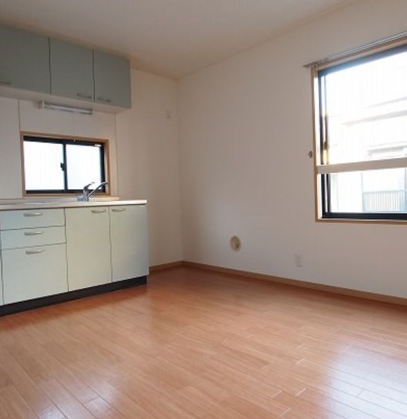 居室・リビング　こちらの居間で趣味の時間をお楽しみください