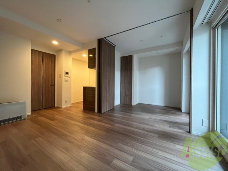 居室・リビング　広くてキレイなお部屋が広がっていて、充実した生活が送れそう。