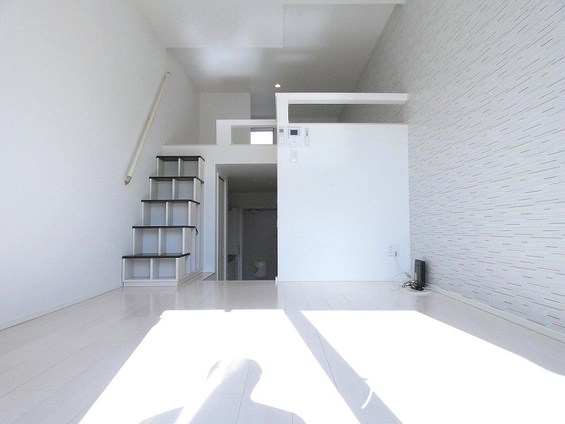 居室・リビング　同型タイプの為、現状を優先致します。