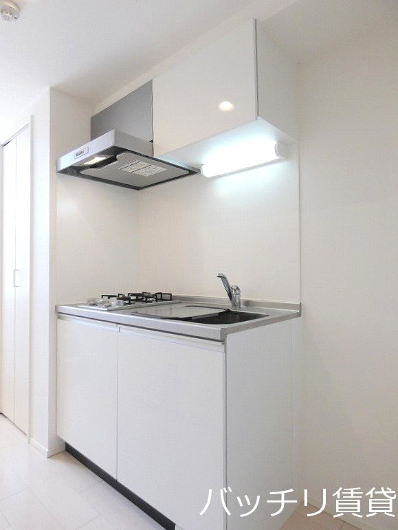 キッチン　同型タイプの為、現状を優先致します。