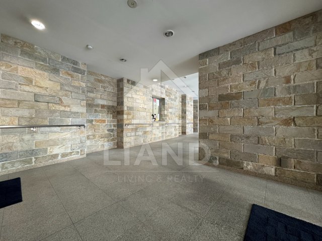 ロビー　グランアルト天神タワー