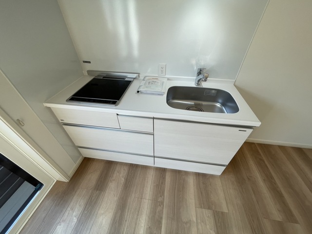 キッチン　別部屋参考写真です