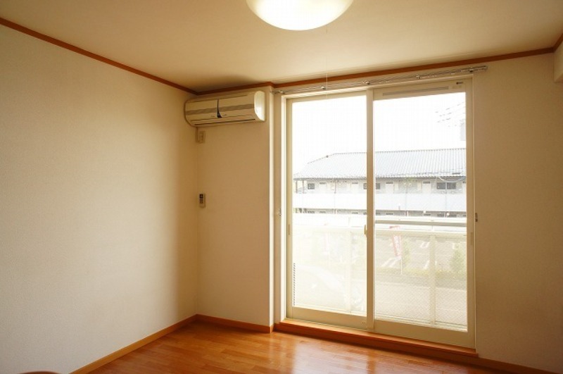 居室・リビング　図面と現状に相違がある場合には現状を優先