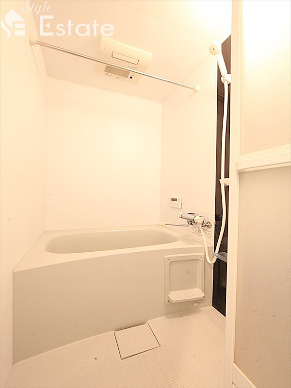 バス・シャワールーム　バスルーム