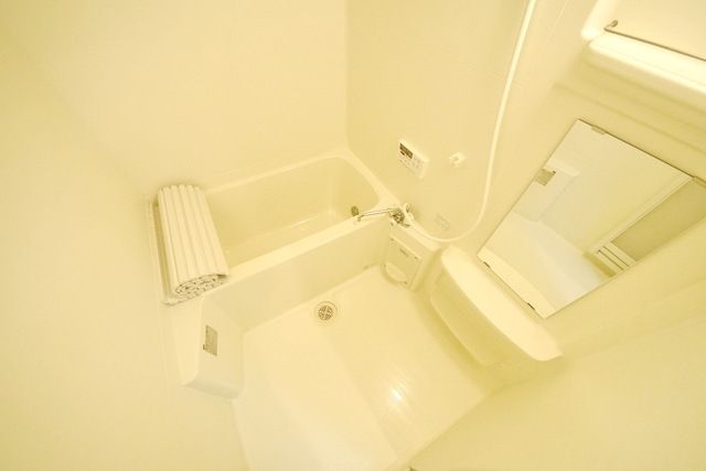 バス・シャワールーム　浴室乾燥機付き