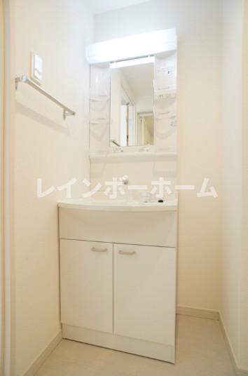 洗面設備　広い洗面スペース