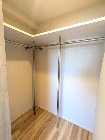 収納　5.6帖洋室のウォークインクローゼットです