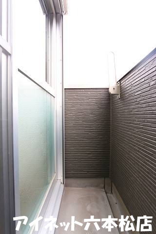 バルコニー　洗濯物はこちらへどうぞ。