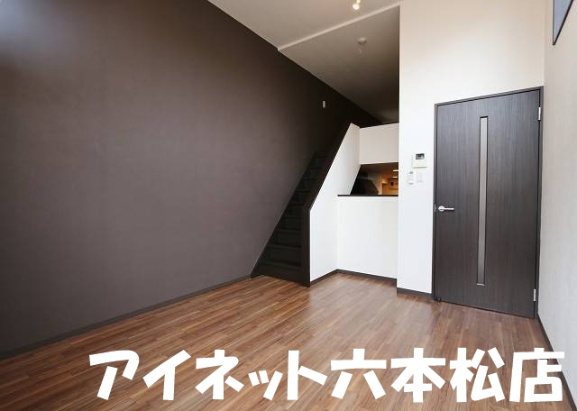 居室・リビング　広々としていいですね。