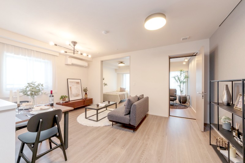 居室・リビング　家具・家電はイメージとなります