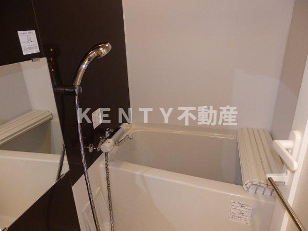 バス・シャワールーム　お風呂で日々の疲れを落としましょう