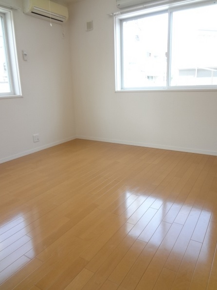 居室・リビング　角部屋・2面採光のお部屋です