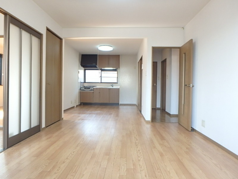 居室・リビング　図面と現状に相違がある場合には現状を優先