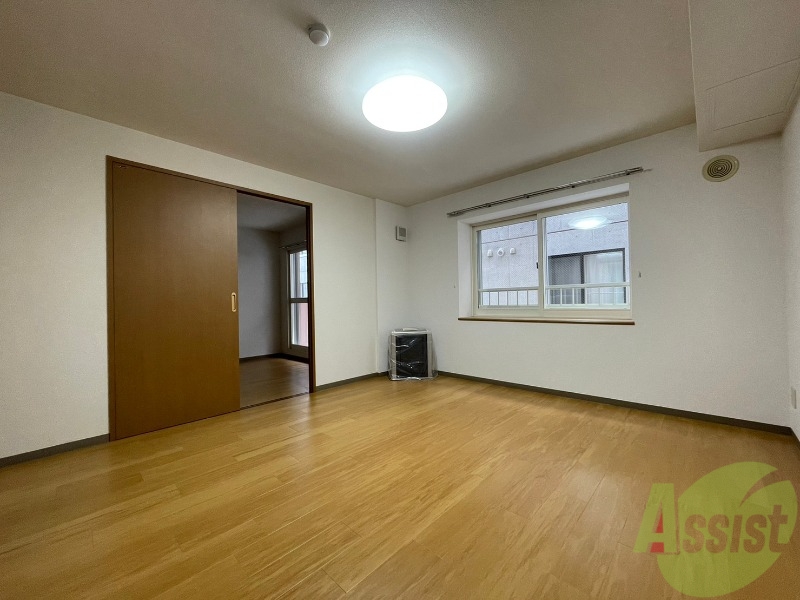 居室・リビング　広くてキレイなお部屋が広がっていて、充実した生活が送れそう。