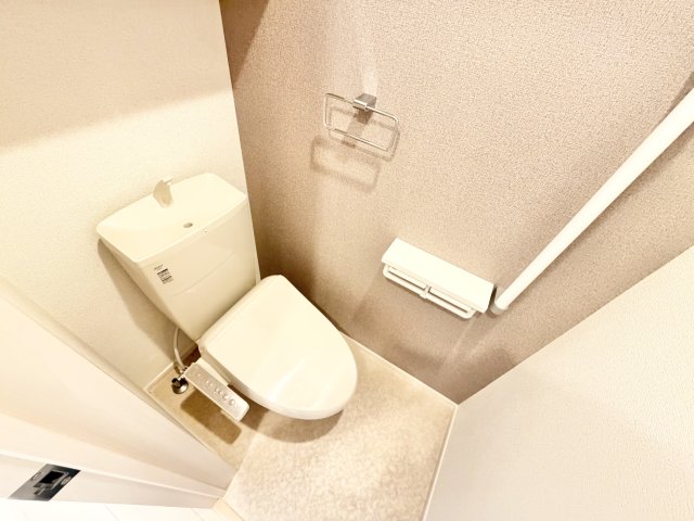 トイレ　※同タイプ参考写真