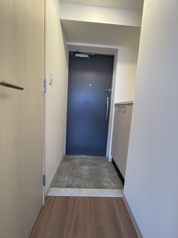 玄関　※同社施工物件参考写真使用。