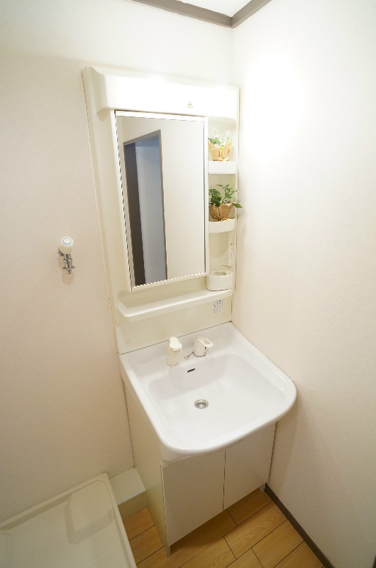 洗面設備　※同建物・別号室の参考写真です★（実際のお部屋とは異なります