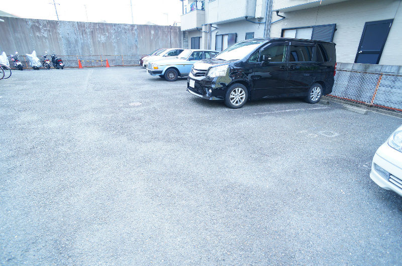 駐車場　ガレージ